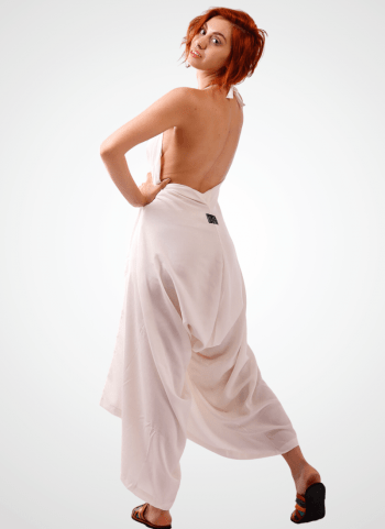 Macacão 8 formas de usar Cor Liso em Viscose Off-White CAUSANTE