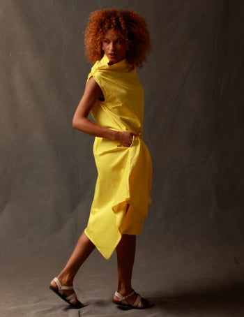Vestido Assimétrico Cor Liso em Algodão
