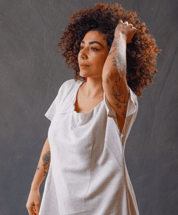 Vestido com decote em zíper invisível Cor Liso em Linho FABIANA