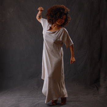 Vestido com decote em zíper invisível Cor Liso em Linho FABIANA