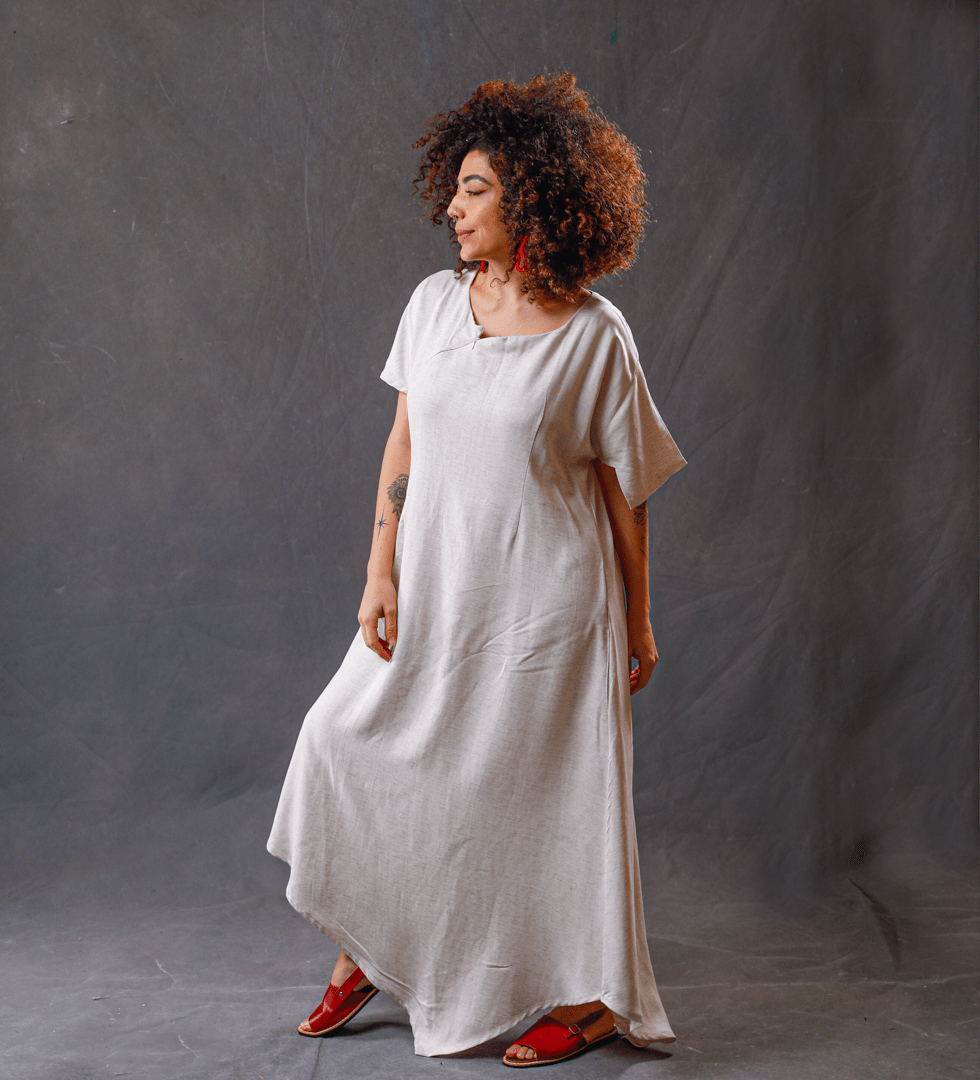 Vestido com decote em zíper invisível Cor Liso em Linho FABIANA